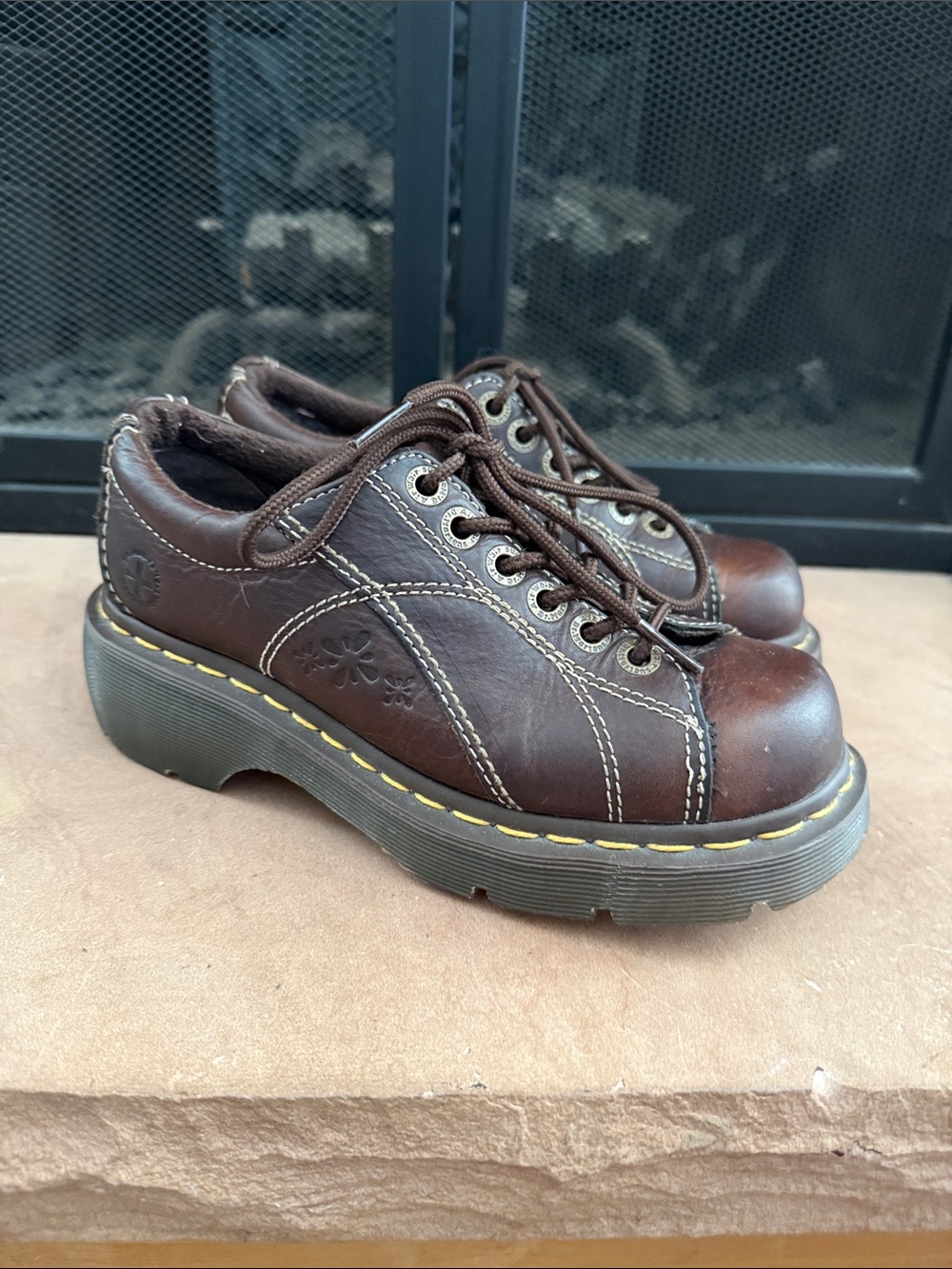 Dr. Martens Melissa 12283 VTG Y2K Brown Leather Lace-Up Daisy Embossed Chunky